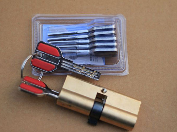 珲春24小时上门开锁公司